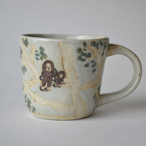 木で休む猿の親子-マグカップ